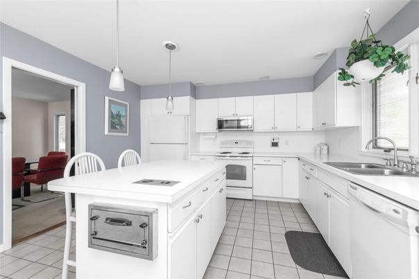 Dining room, Interior, Kitchen, Pendant Lights