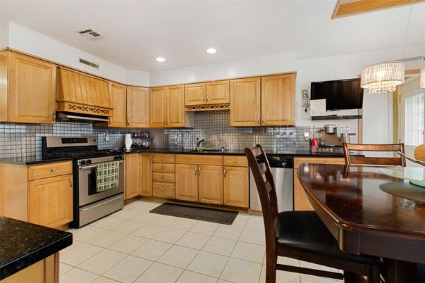 Chandelier, Dining room, Interior, Kitchen, Recessed Lighting