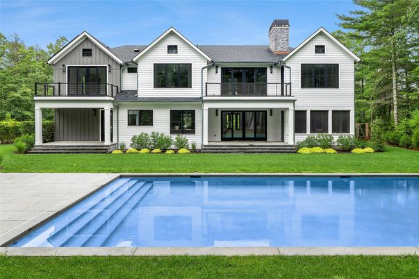 Backyard, Exterior, Facade, Pool, Farmhouse