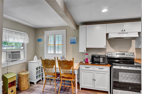 Dining room, Interior, Kitchen, Recessed Lighting, Wood Texture Flooring