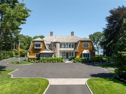 Exterior, Facade, Brick Facade, French Provincial