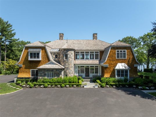 Exterior, Facade, Tudor Revival