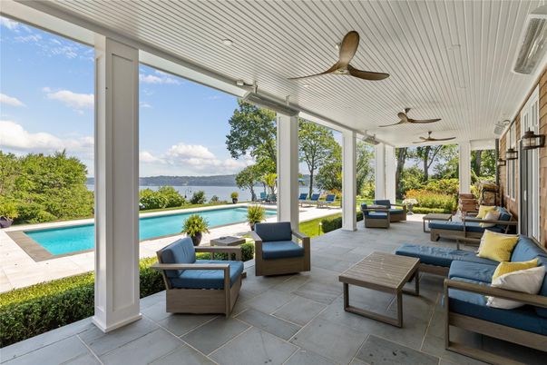 Exterior, Interior, Pool, Sun Room, Water