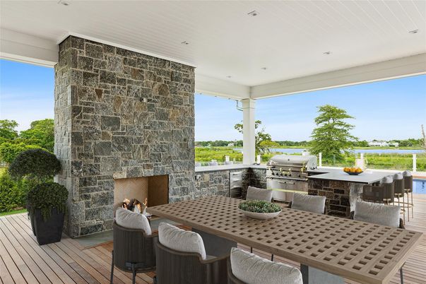 Exterior, Fireplace