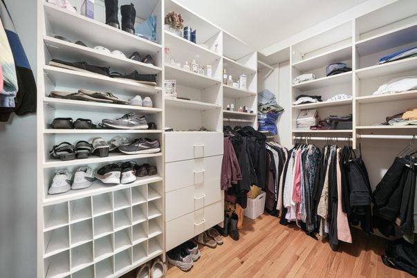 Interior, Walk-in Closets, Wood Texture Flooring