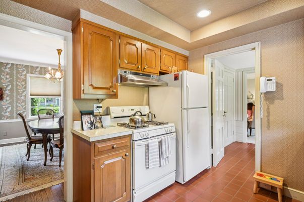 Chandelier, Dining room, Interior, Kitchen, Recessed Lighting