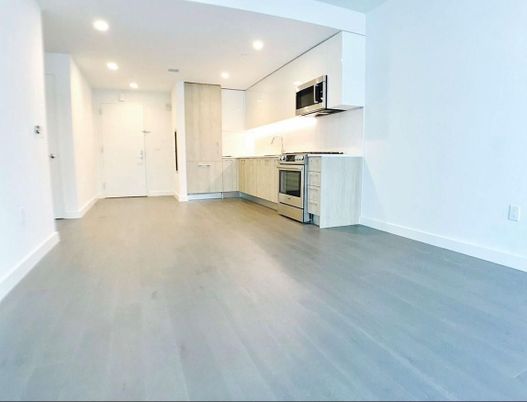 Empty room, Interior, Kitchen, Recessed Lighting, Stainless Steel Appliances