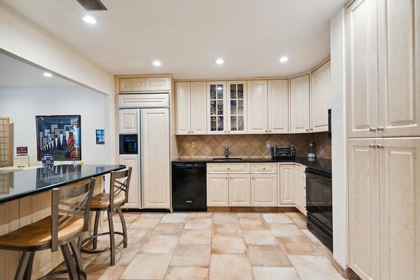 Interior, Kitchen, Recessed Lighting