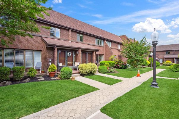 Exterior, Facade, Brick Facade, French Provincial