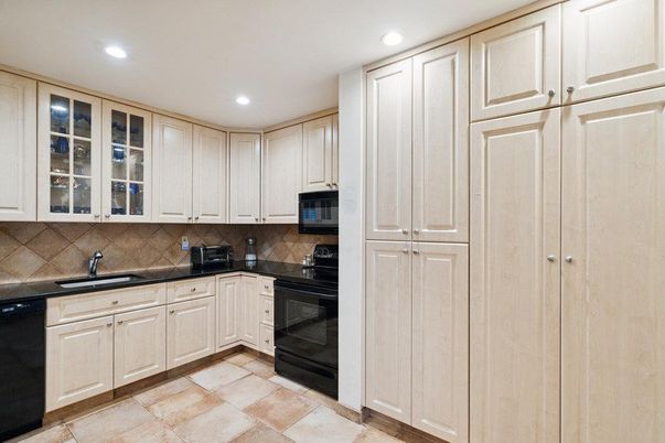 Interior, Kitchen, Recessed Lighting