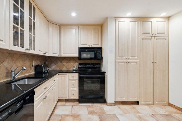 Interior, Kitchen, Recessed Lighting