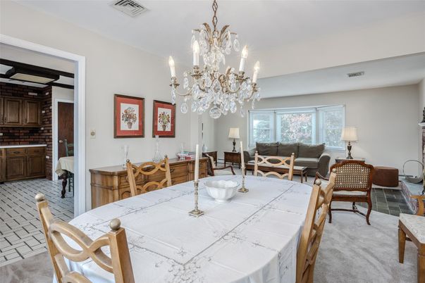 Chandelier, Dining room, Interior, Living room