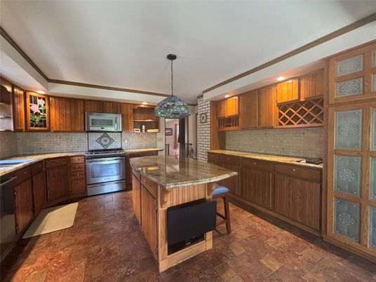 Interior, Kitchen, Pendant Lights, Recessed Lighting, Stainless Steel Appliances