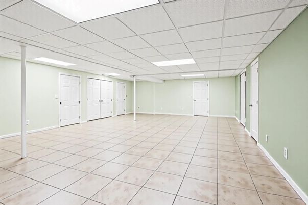 Empty room, Interior, Recessed Lighting