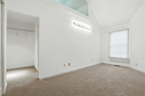 Empty room, Interior, Walk-in Closets