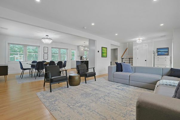 Chandelier, Dining room, Interior, Living room, Recessed Lighting, Wood Texture Flooring