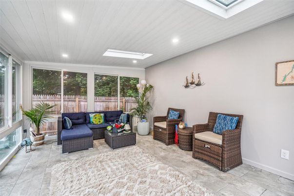 Interior, Living room, Recessed Lighting, Sun Room