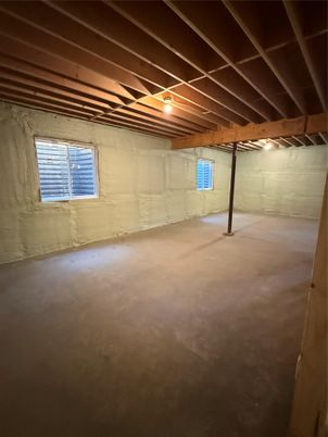 Empty room, Interior, Wooden Beams