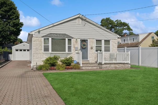 Backyard, Detached Garage, Exterior, Facade, American Craftsman
