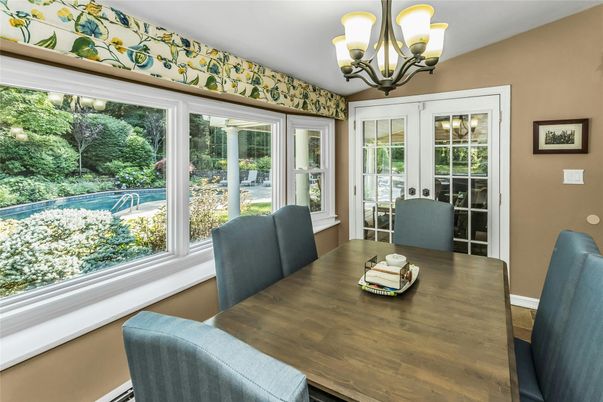 Chandelier, Dining room, Interior