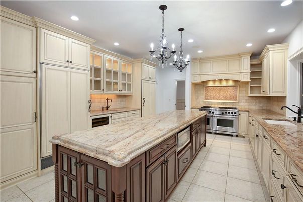 Chandelier, Interior, Kitchen, Recessed Lighting, Stainless Steel Appliances