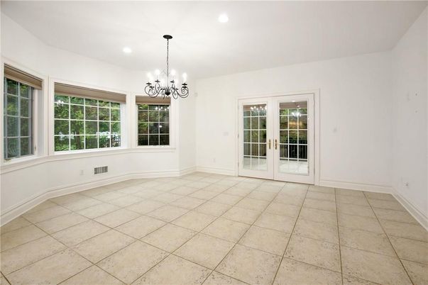 Chandelier, Empty room, Interior, Recessed Lighting