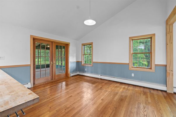 Empty room, Interior, Pendant Lights, Wood Texture Flooring