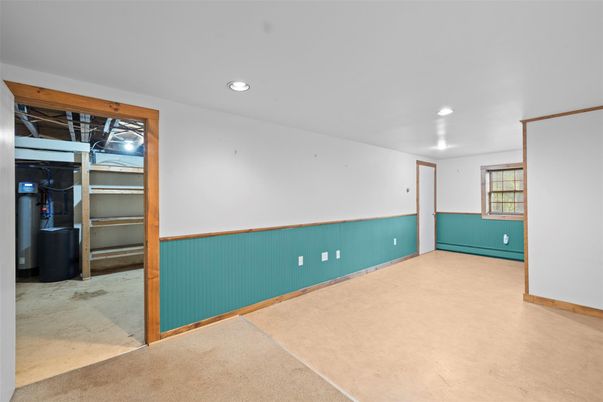 Empty room, Interior, Recessed Lighting