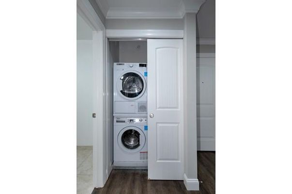 Interior, Utility Closets, Washer, Wood Texture Flooring