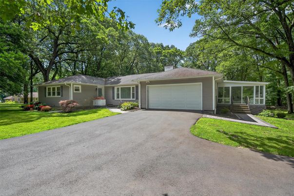Attached, Exterior, Facade, Ranch