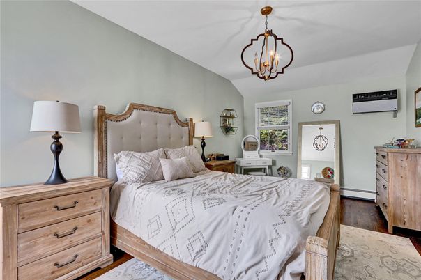 Bedroom, Interior, Pendant Lights, Wood Texture Flooring