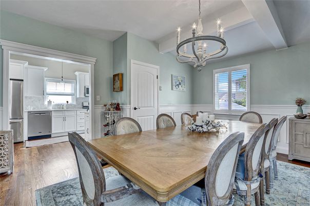 Chandelier, Dining room, Interior, Kitchen, Wood Texture Flooring