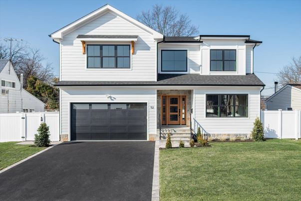 Attached, Exterior, Facade, Farmhouse