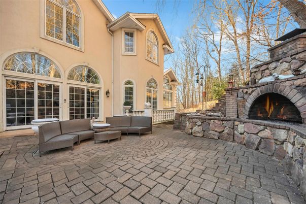 Exterior, Fireplace
