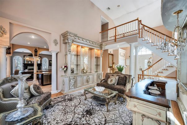 Chandelier, Dining room, Interior, Living room, Recessed Lighting, Wood Texture Flooring