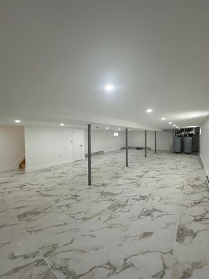 Empty room, Interior, Marble, Recessed Lighting