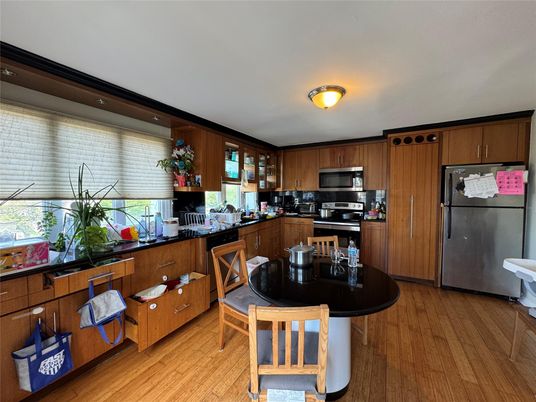 Dining room, Interior, Kitchen, Stainless Steel Appliances, Wood Texture Flooring