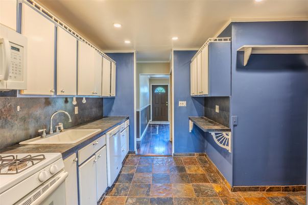 Interior, Kitchen, Recessed Lighting