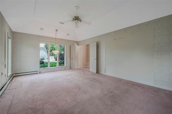 Empty room, Interior, Pendant Lights