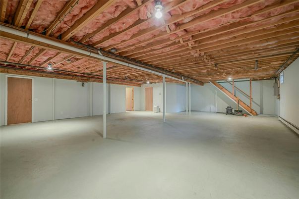 Empty room, Interior, Wooden Beams, Wooden Ceilings