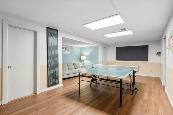 Game Room, Interior, Wood Texture Flooring