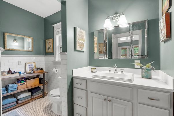 Bathroom, Interior