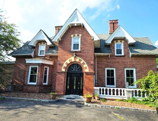 Exterior, Facade, Brick Facade, Brick Traditional