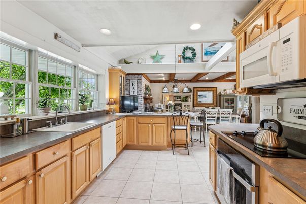 Dining room, Interior, Kitchen, Pendant Lights, Recessed Lighting