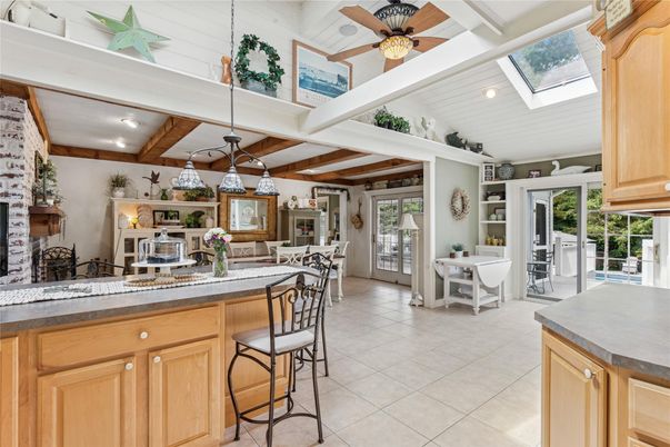 Interior, Kitchen, Pendant Lights, Recessed Lighting, Wooden Beams