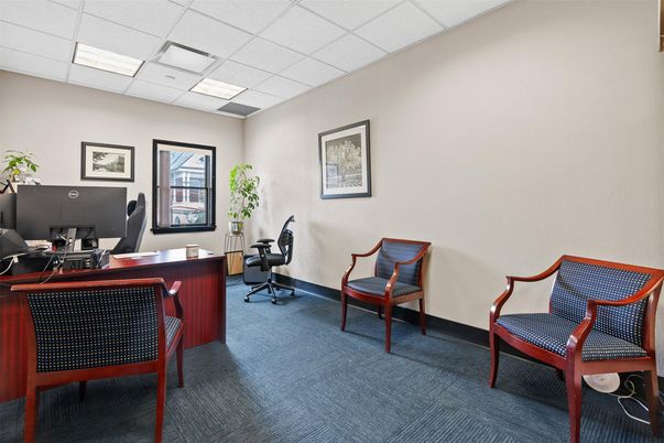 Home Office, Interior