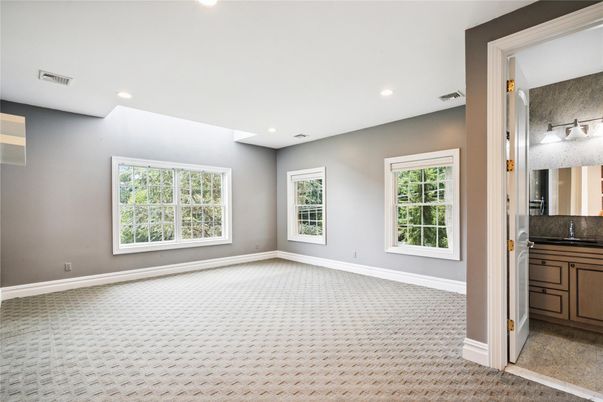 Empty room, Interior, Recessed Lighting