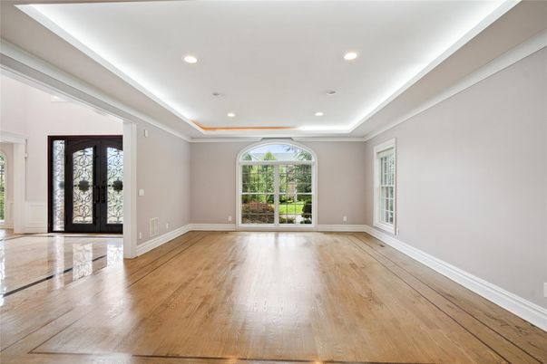 Empty room, Interior, Recessed Lighting, Wood Texture Flooring