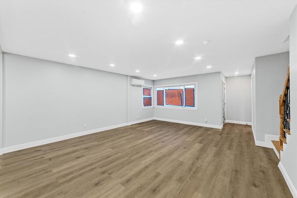 Empty room, Interior, Recessed Lighting, Wood Texture Flooring