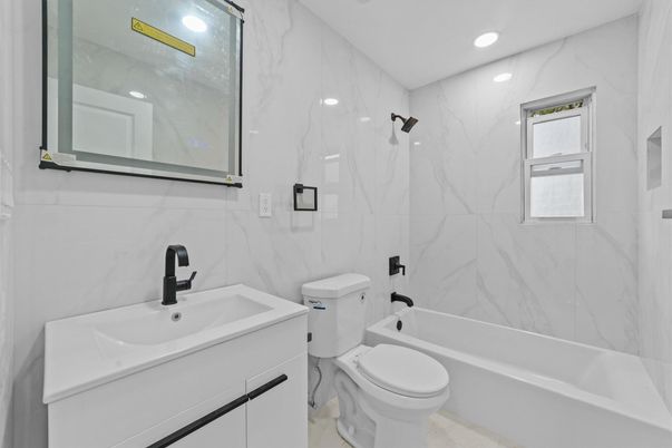 Bathroom, Interior, Marble Walls, Recessed Lighting